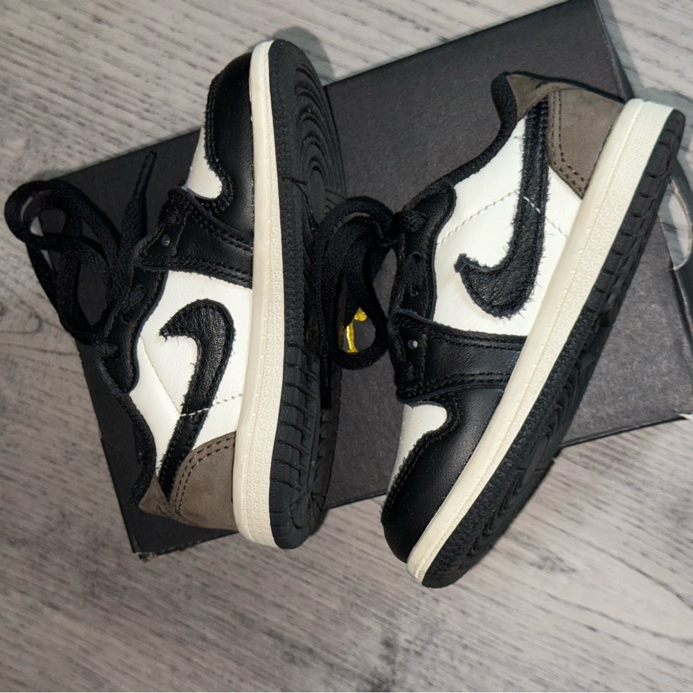 Air Jordan 1 low mocha